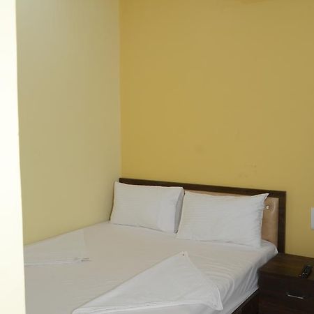 The United Hotel 뭄바이 외부 사진